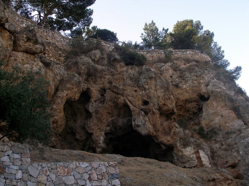 Cueva bajo los jardines del Muro 1 by Alfonso Somoza de la…