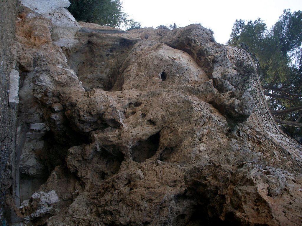 Cueva bajo los jardines del Muro 6 by Alfonso Somoza de la…