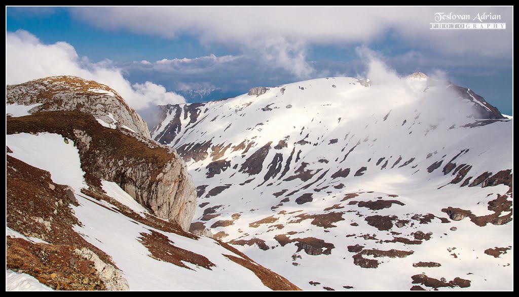 Bran, Romania by adi teslo