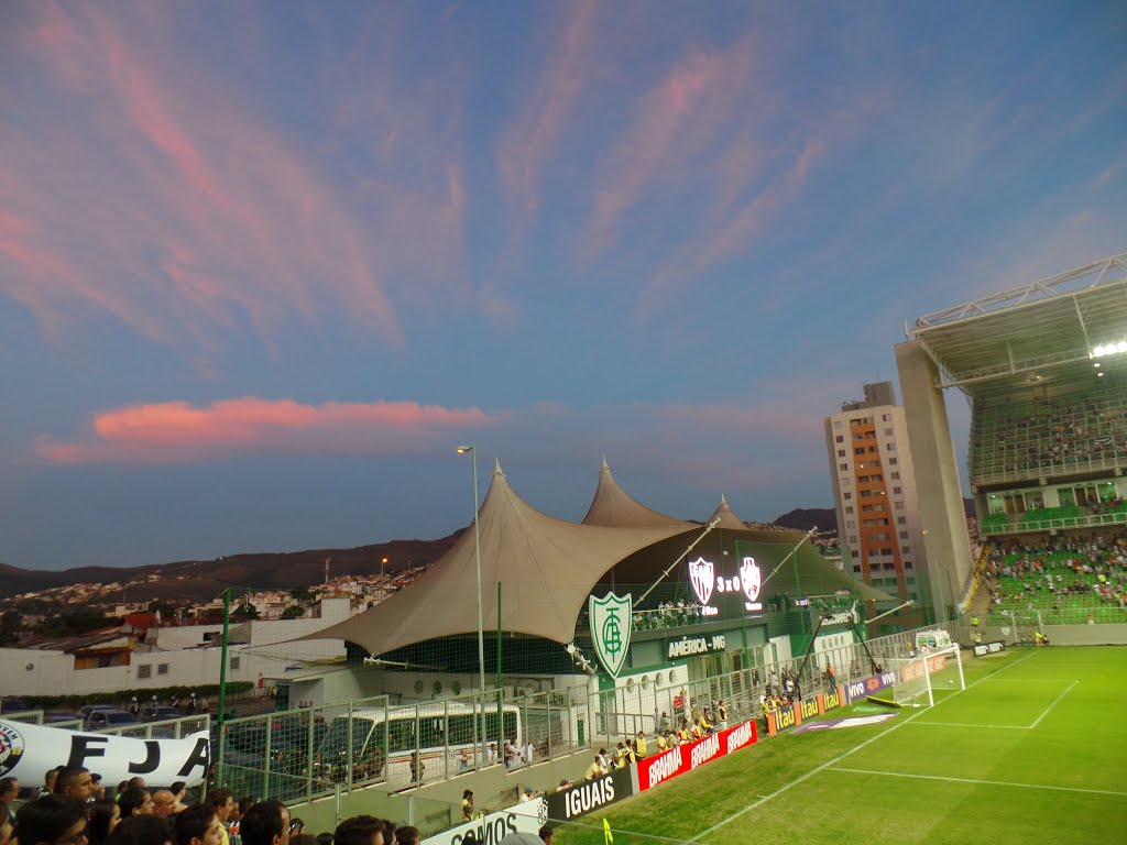 Independência Galo 3 X 0 Vasco 31/05/2015 by cleliojr