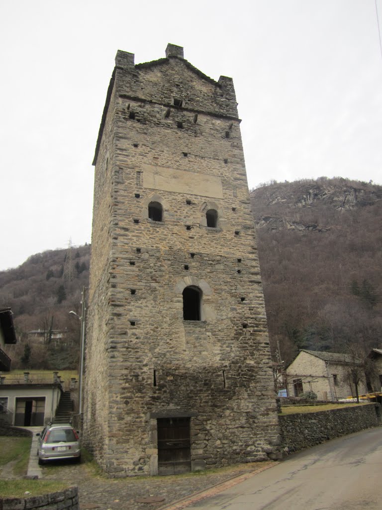 Torre Fiorenzana, first time referenced in 1286, registered as Von Sax family's property in 1314, sold to private in the 16th century by Aspen 31