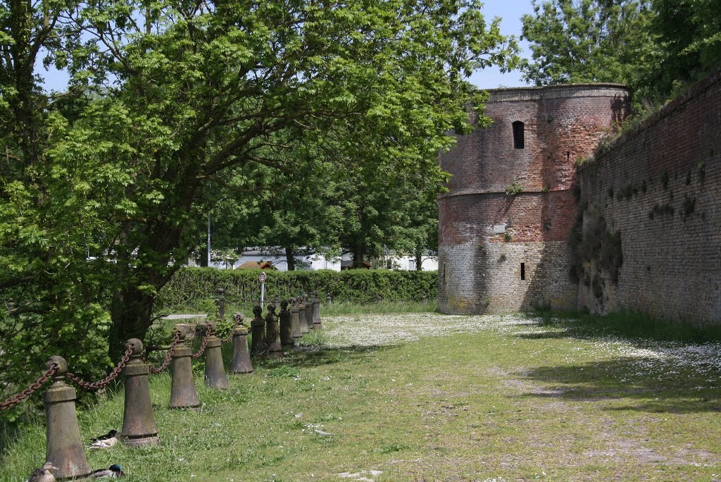 *Bergues: Tour G. de Dampierre by Hans Briaire