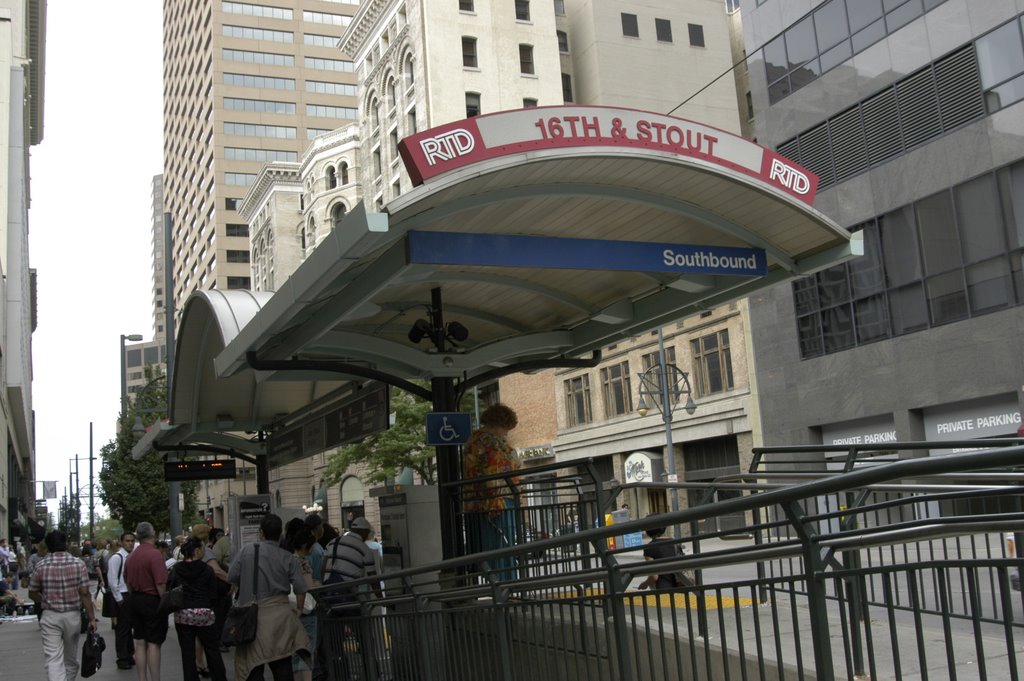 16th/Stout RTD light rail station, Denver by dtobias