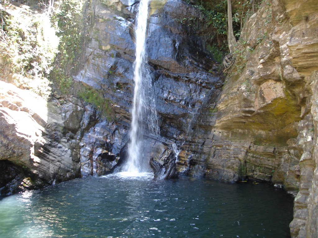 Bonsucesso Waterfall by Gabor Sipkoi