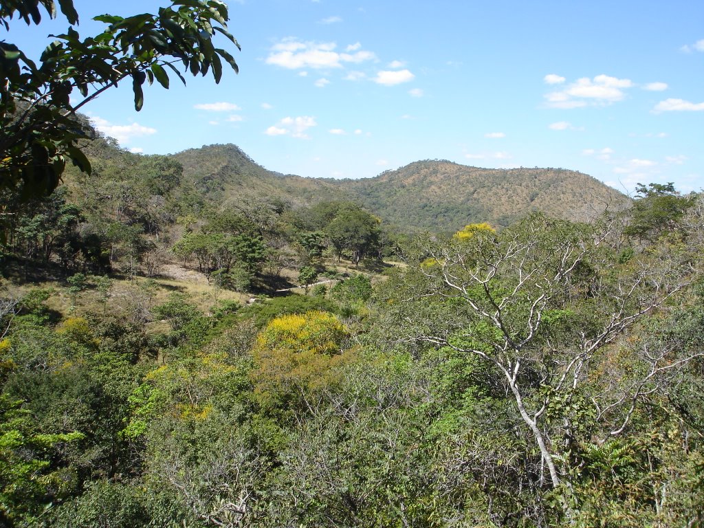 Sight from Bonsucesso waterfall by Gabor Sipkoi