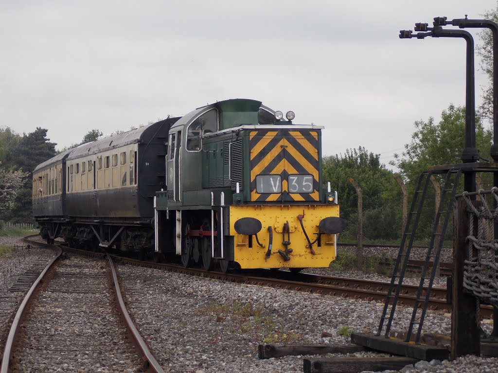 Class 14 D9516 by The Loyal Passenger