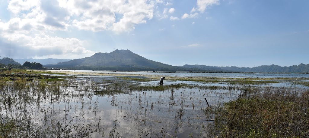 Gunung Batur by Guillaume Cherbonnel