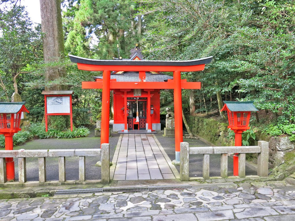 箱根神社 Hakone jinja by Ishiki