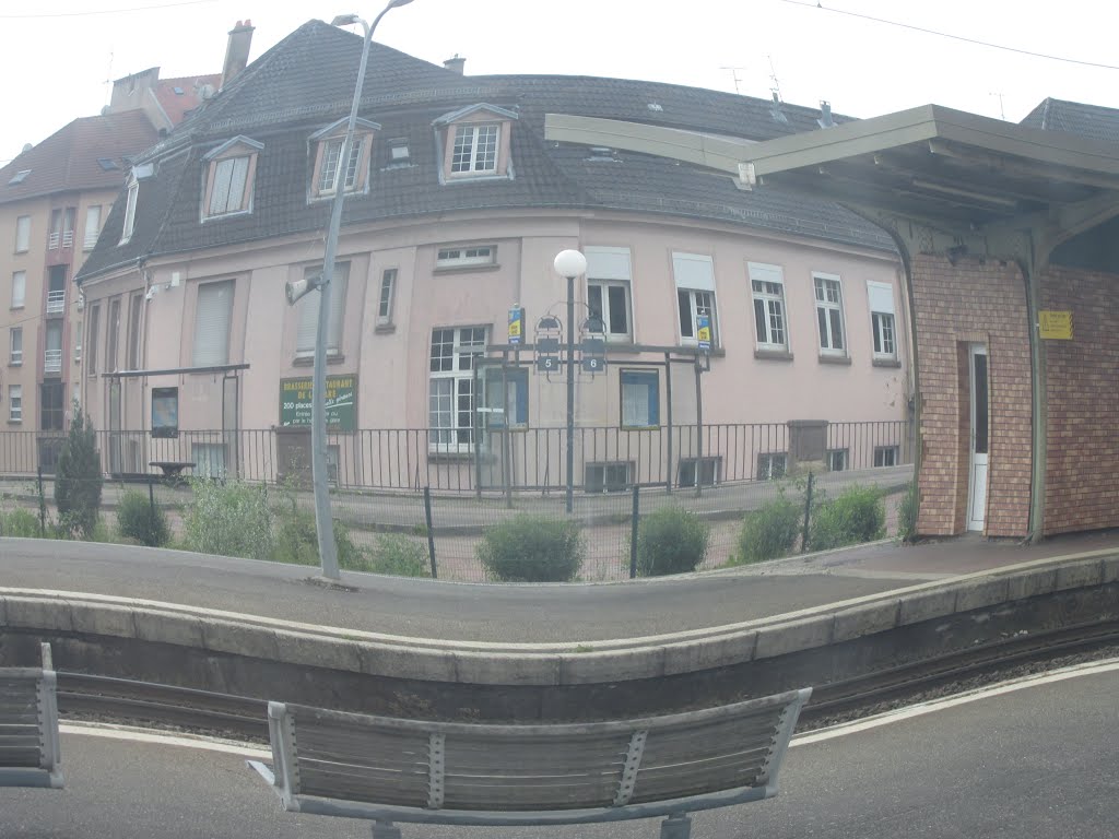 Gare de Sarrebourg (fish-eyes) le 6/06/15. by Eddy “Divio” Logos