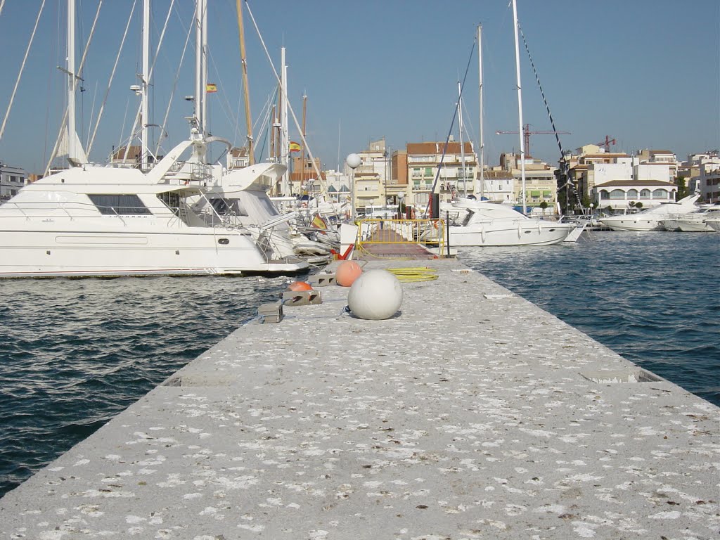 Pantalán Muelle Cambrils by grufasa