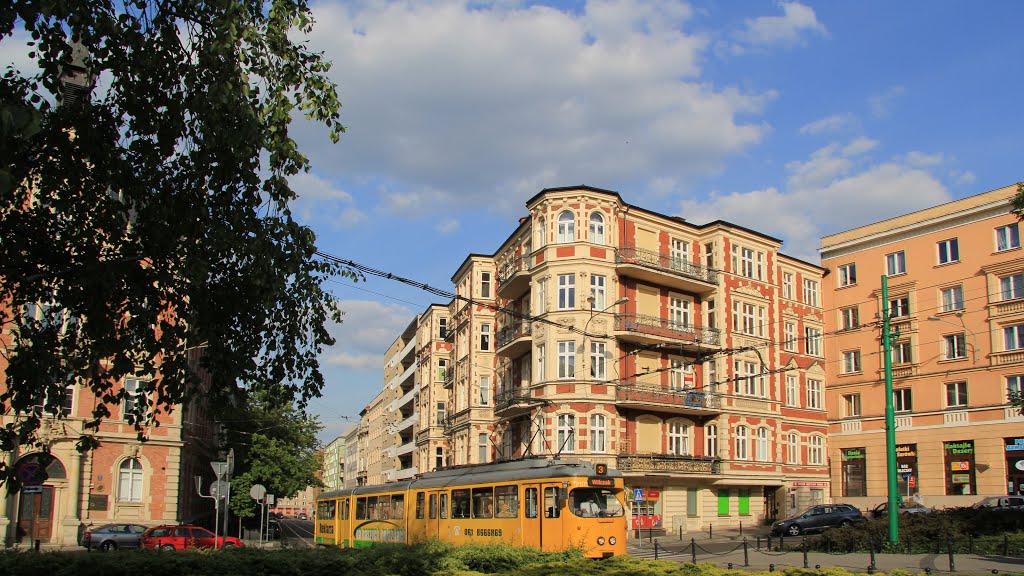 Poznań Plac Cyryla Ratajskiego by Jan Kulczak