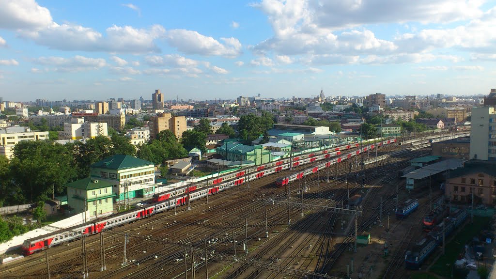 Krasnoselsky District, Moscow, Russia by salnikovkirill