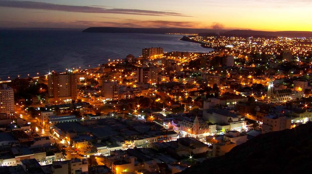 Atardecer en Cerro Chenque by betocr