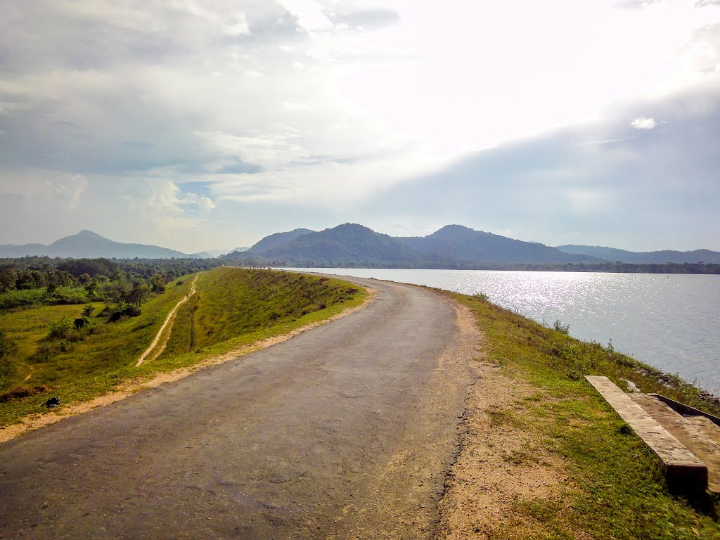 Galoya reservoir by Lasitha Prabhash