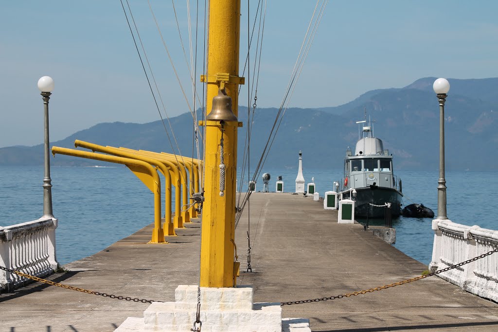 Colégio Naval, Angra dos Reis - RJ, Brazil by Thiago Bergo