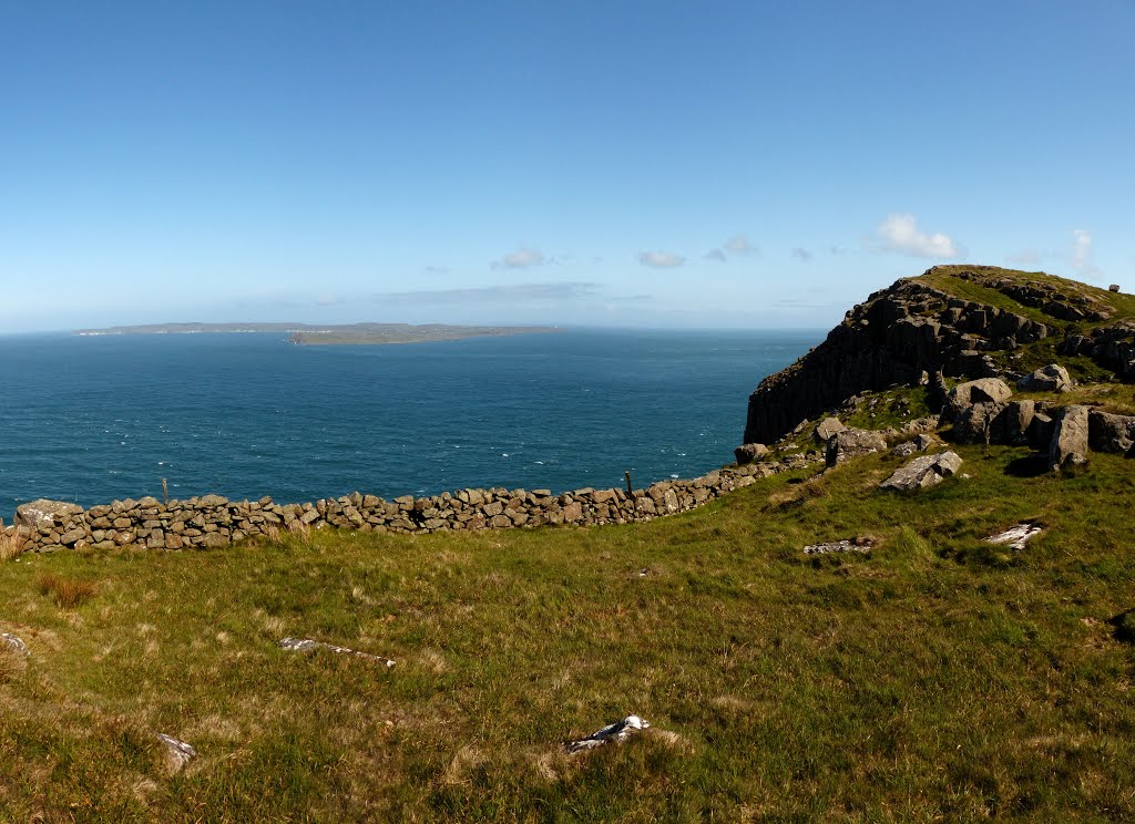 Rathlin Island by arctic-traveller