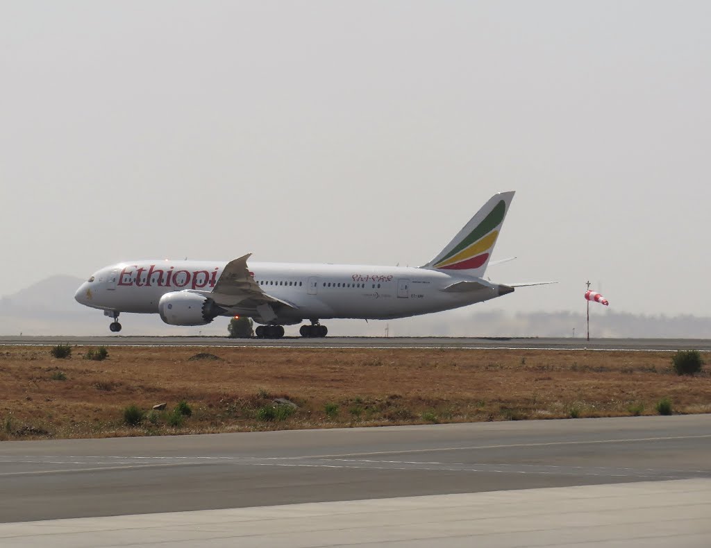 Ethiopian Airlines 787-8 taking off - Addis Ababa Bole International Airport (ADD), Ethiopia. by André Bonacin