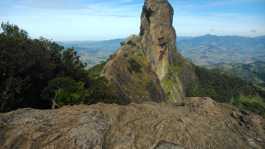 Pedra do Bau by Diego Manacero