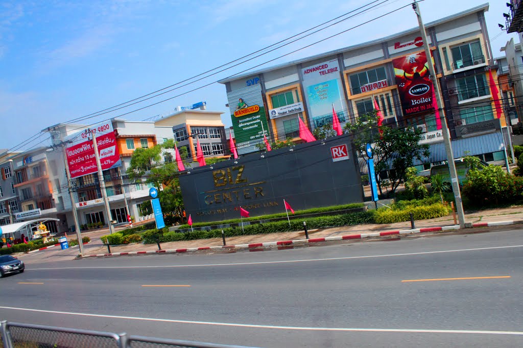 Suan Luang, Bangkok, Thailand by quanphe ngoduc