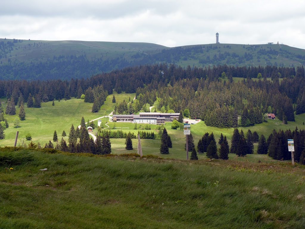 Olympiastützpunkt en Seebuck vanaf de Herzogenhorn by Pieter Klein