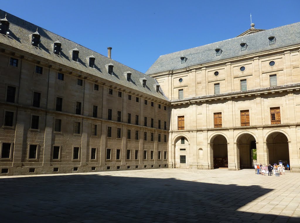 Monasterio de San Lorenzo de El Escorial by Ramón Sobrino Torren…