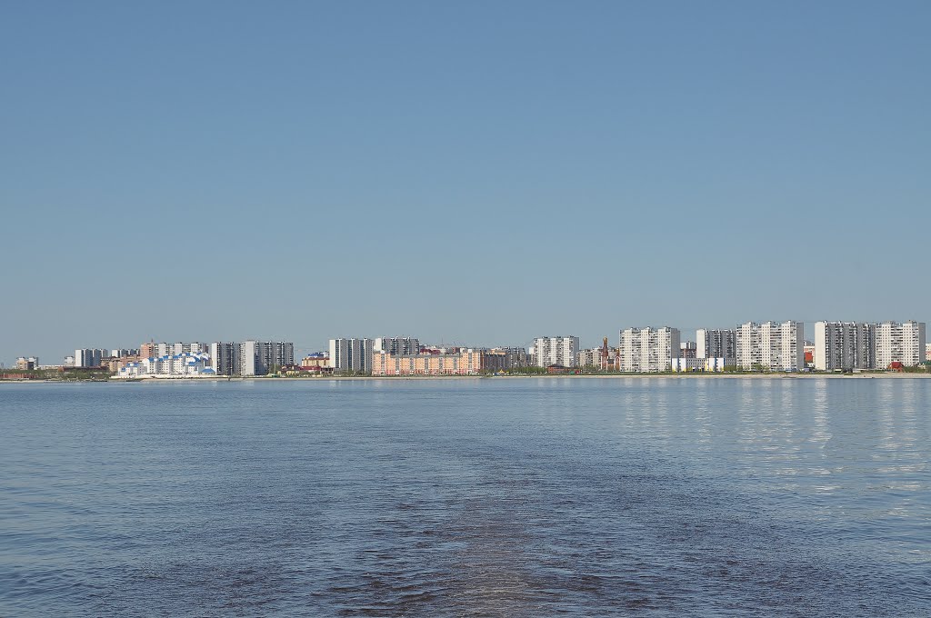 View to Nizhnevartovsk from Ob river by IPAAT