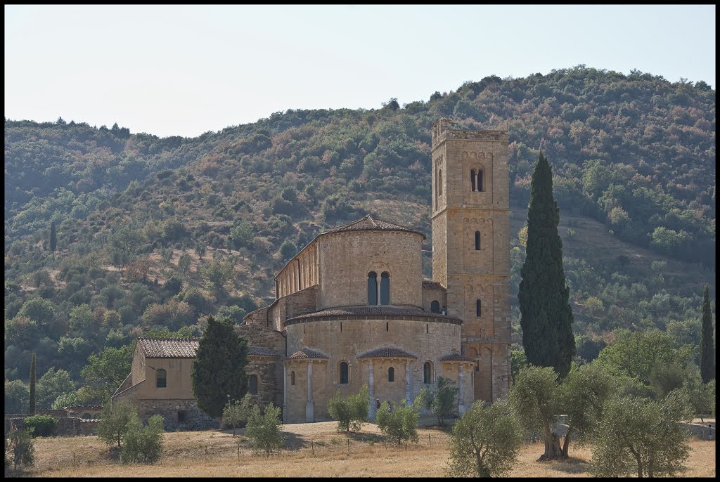 Abbaye de Sant' Antimo by Dominique_R