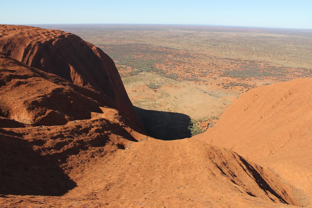 Uluru-2015zy.jpg by James Popple