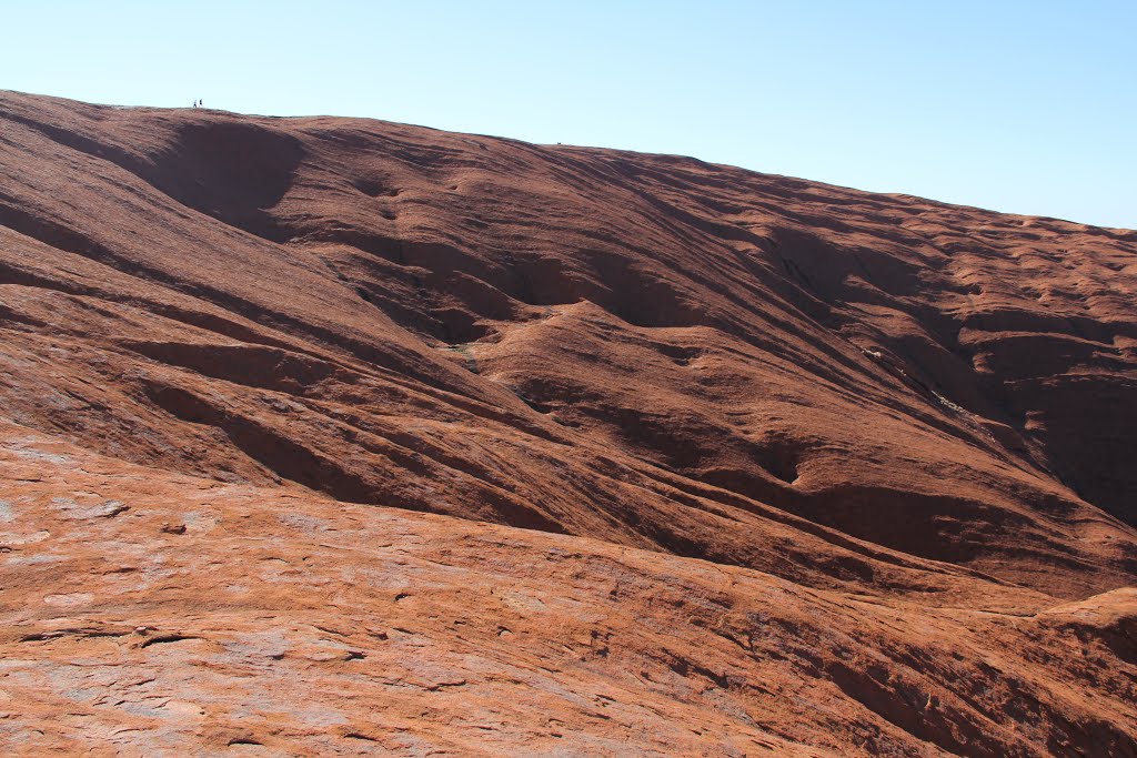 Uluru-2015zzb.jpg by James Popple