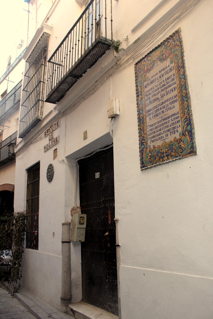 SEVILLA (ANDALUCÍA) CASA DE LA CALLE ARGOTE DE MOLINA, DONDE SE SITUA A LA HERMANA SAN SULPICIO, DEL ESCRITOR ARMANDO PALACIO VALDÉS by JOSE LUIS OROÑEZ