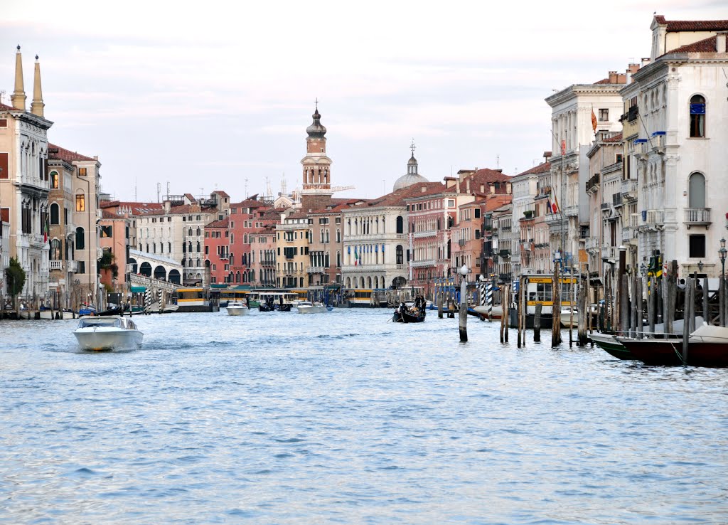 Le long du Grand Canal by prof