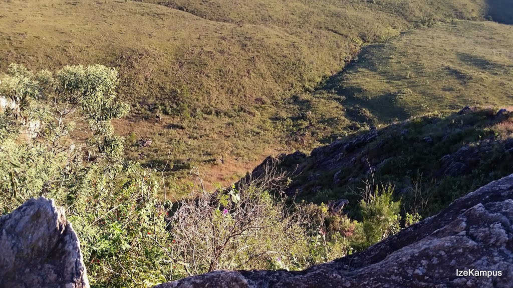 Condomínio Retiro das Pedras, Brumadinho - MG, Brazil by IzeKampus