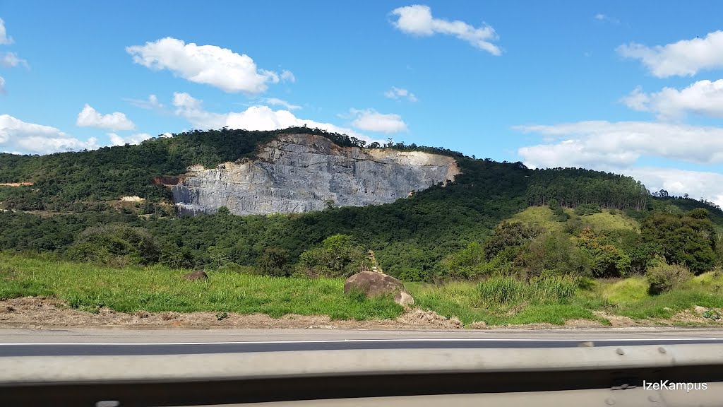 Souzas, Bragança Paulista - SP, Brazil by IzeKampus