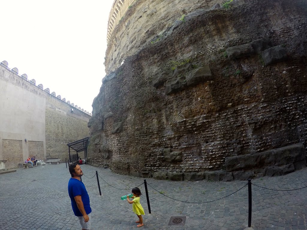 Castillo San Angelo, Roma, Italia. by Octavio Aldea