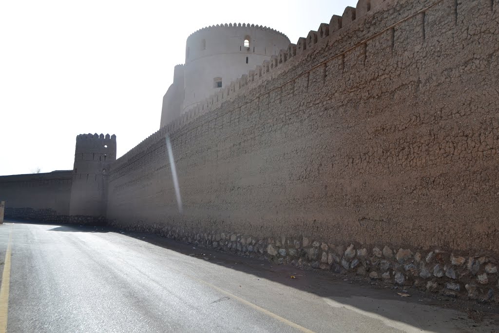 Rustaq fort by Geo S