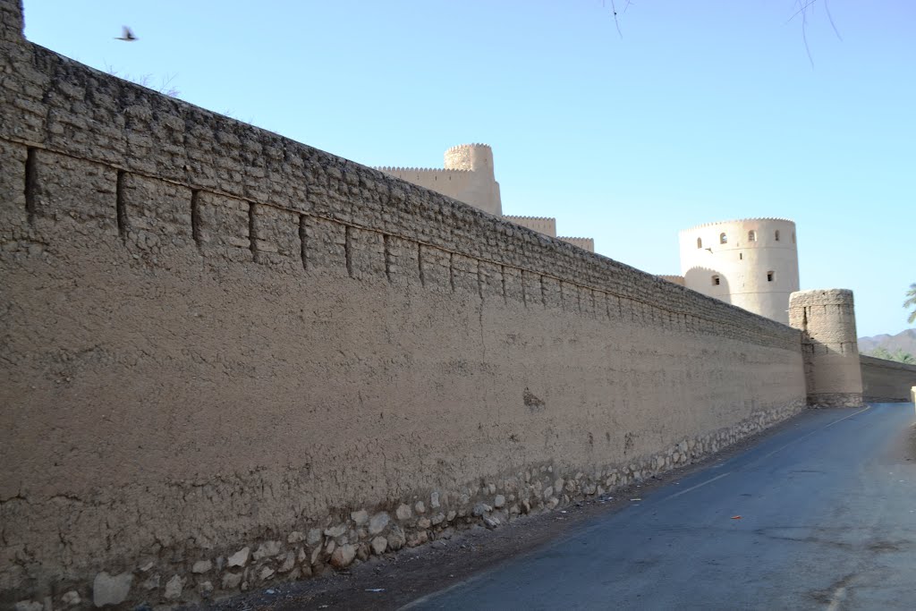 Rustaq fort by Geo S