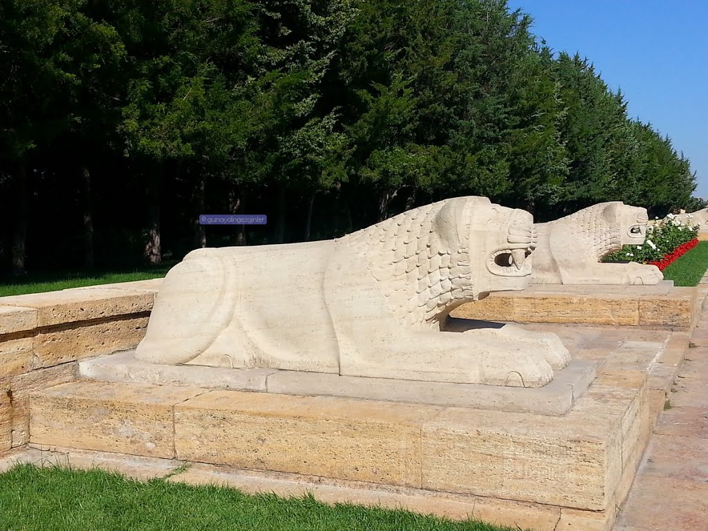 Anıtkabir Hitit tarzı aslan heykelleri by Gunaydin Gezginler C…