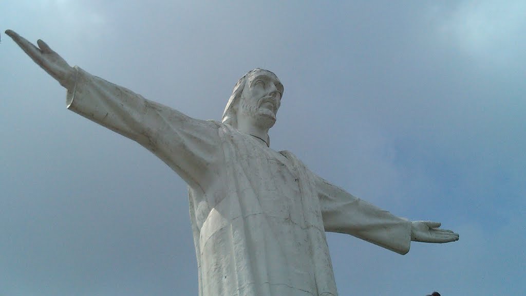 Arboledas Santa Teresita, Cali, Valle del Cauca, Colombia by leonardo peña olaya