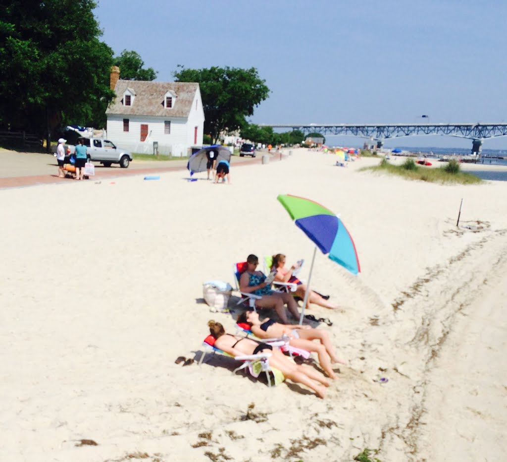 Beach in Yorktown by Kaikobad Hossain