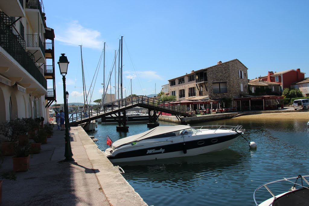 Port Grimaud by Dieter Weiter