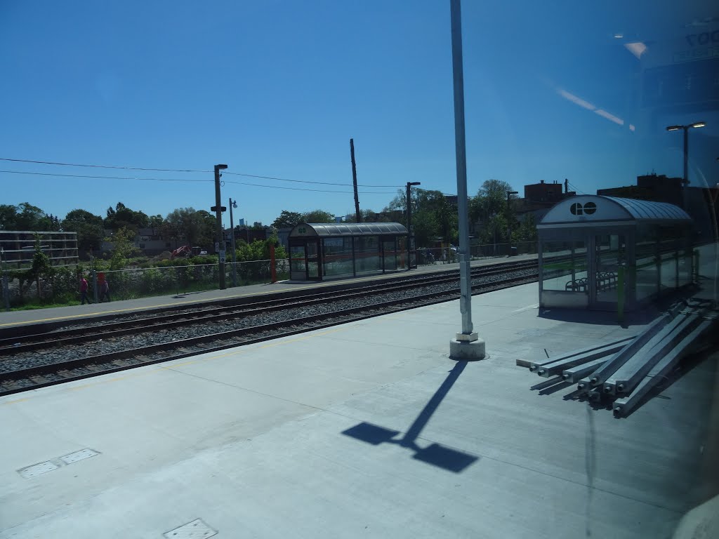 Looking out the left window on a trip from Union to Pearson, 2015 06 06 A (285).JPG by OldYorkGuy