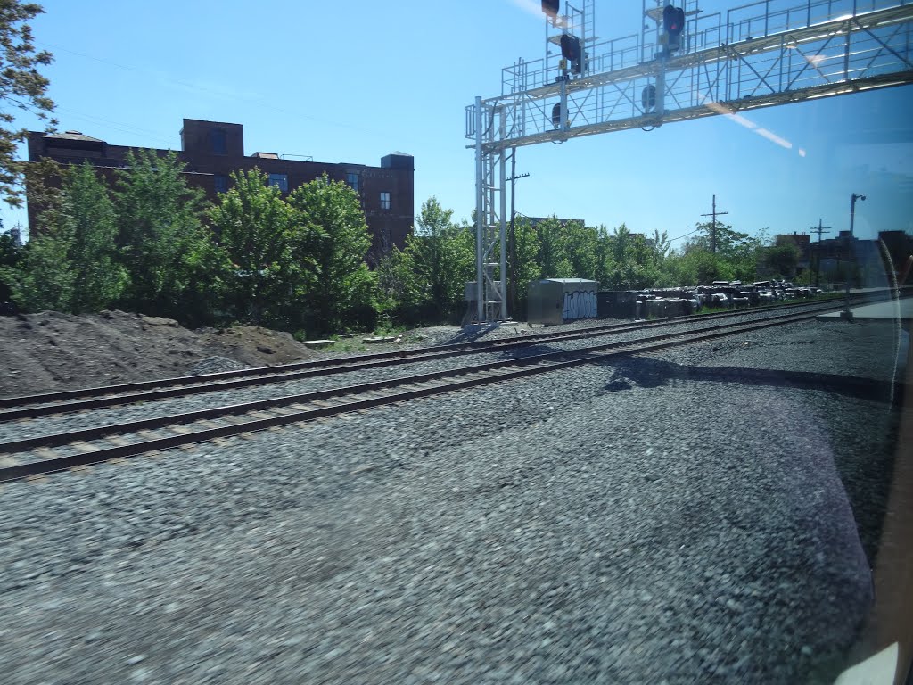 Looking out the left window on a trip from Union to Pearson, 2015 06 06 A (288).JPG by OldYorkGuy