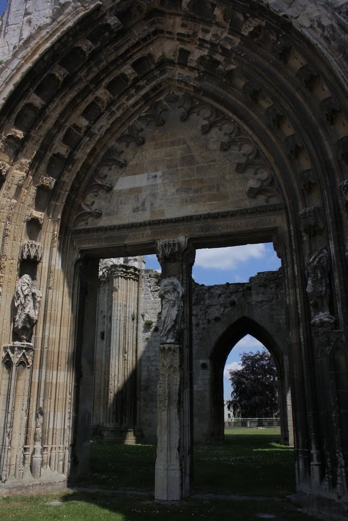 *Saint-Omer: Abbaye Saint-Bertin (ruine) by Hans Briaire