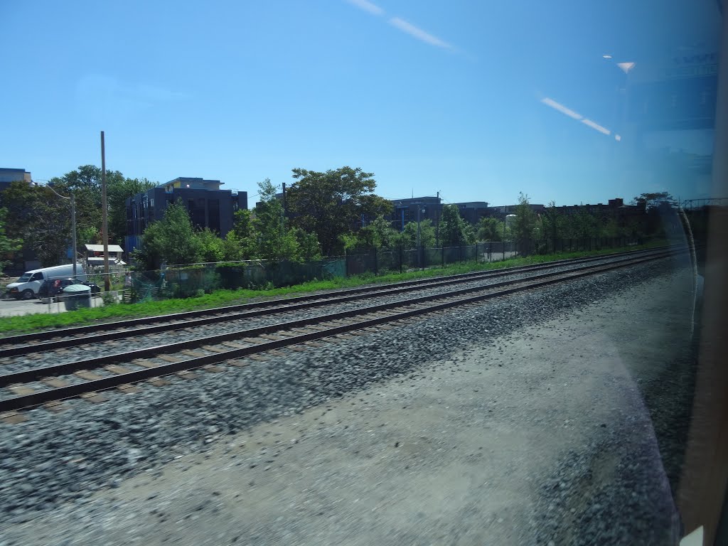 Looking out the left window on a trip from Union to Pearson, 2015 06 06 A (298).JPG by OldYorkGuy