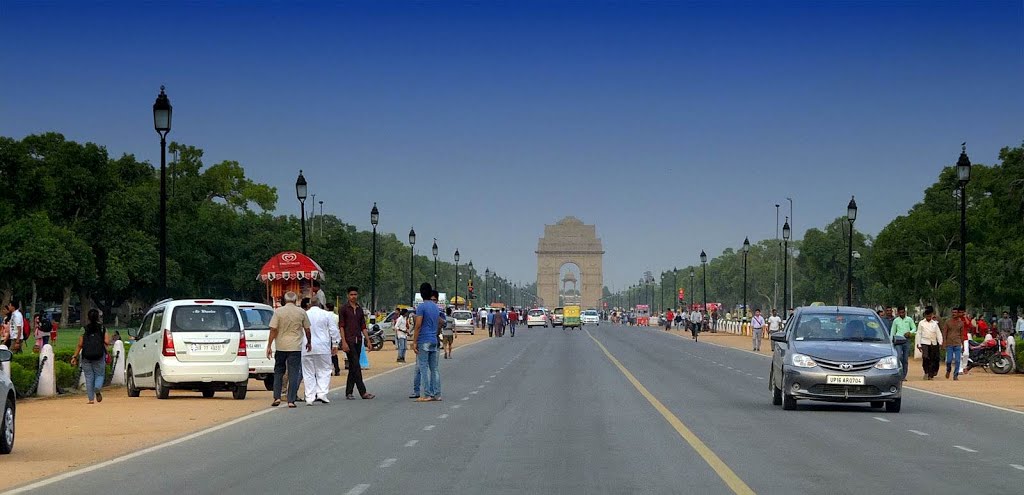 Rajpath with India Gate on the background, New Delhi, India by R. Halim