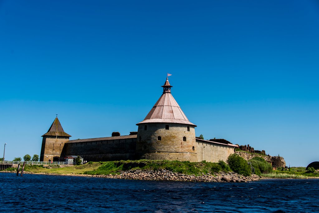 Ul. Novoladozhskogo Kanala, 3, Shlisselburg, Leningradskaya oblast', Russia, 187320 by Helmsman