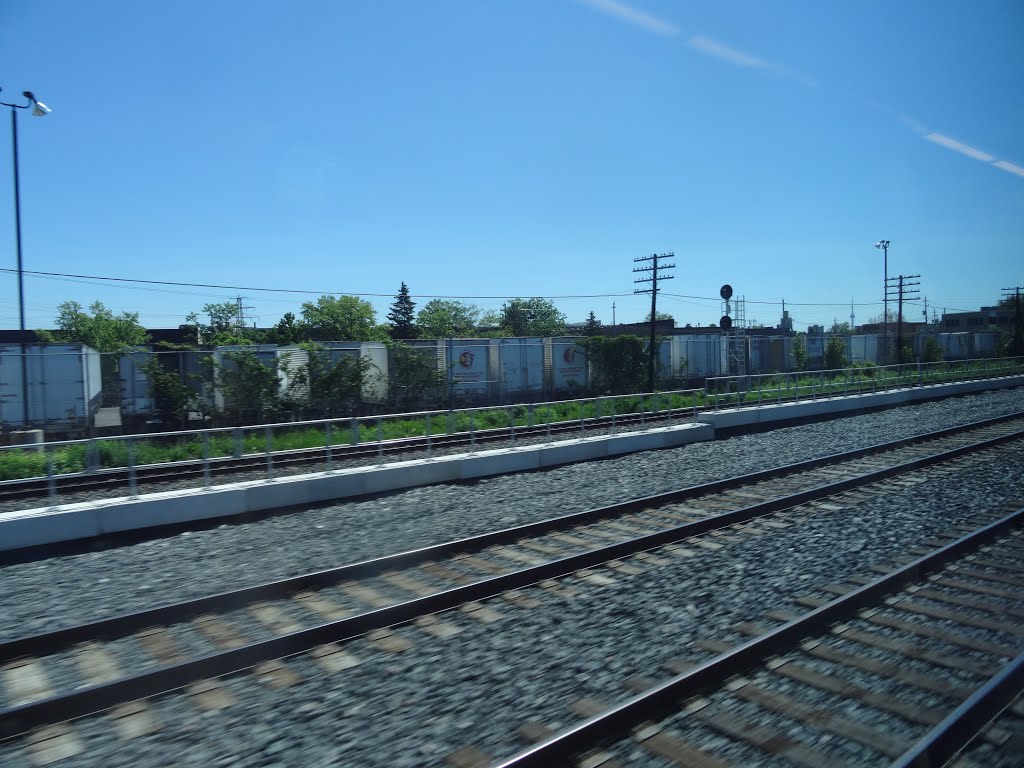 Looking out the left window on a trip from Union to Pearson, 2015 06 06 A (356).JPG by OldYorkGuy