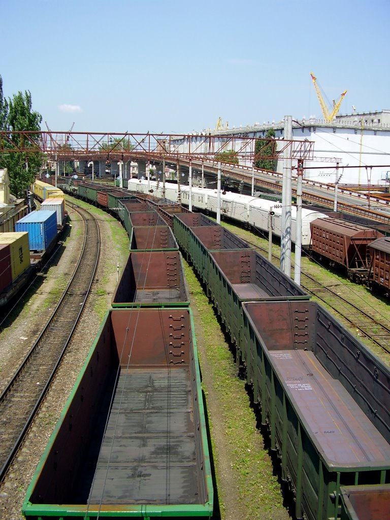 Railway in port of Odesa by IPAAT