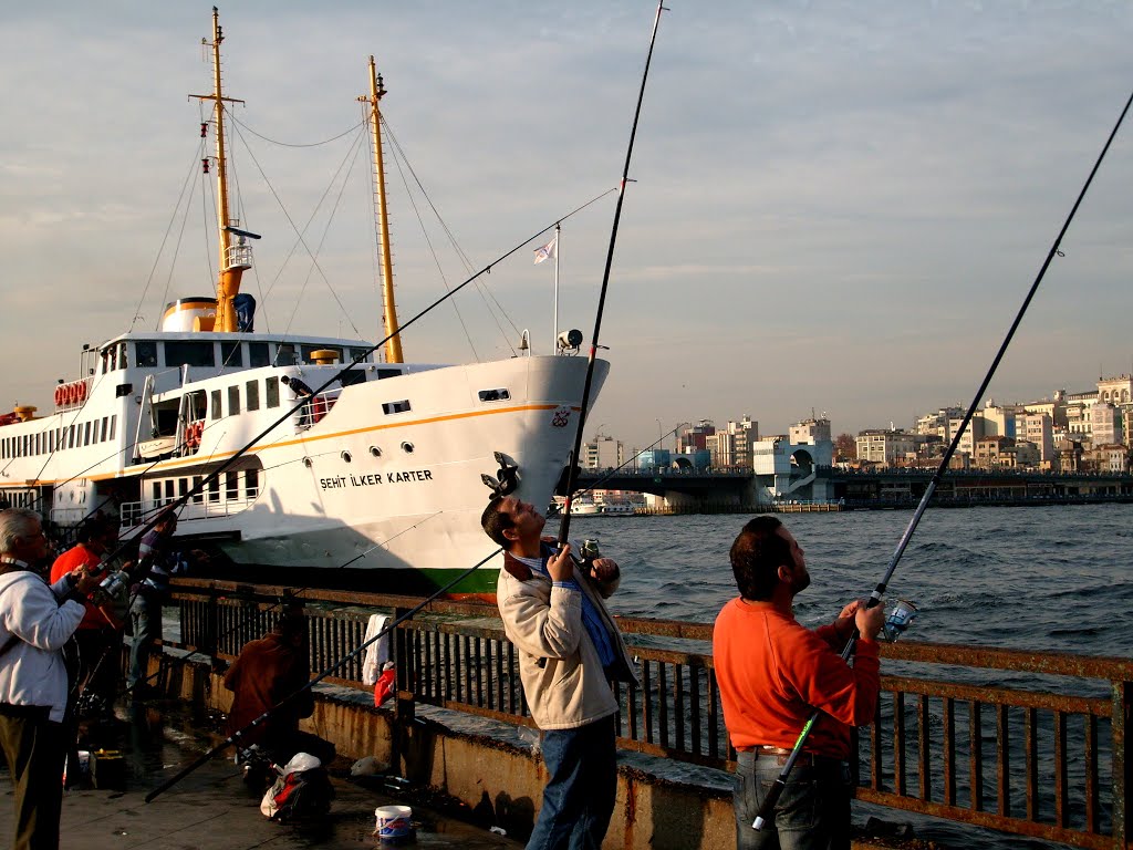 Istanbul, İstanbul, Turkey by Alparslan KILIÇ