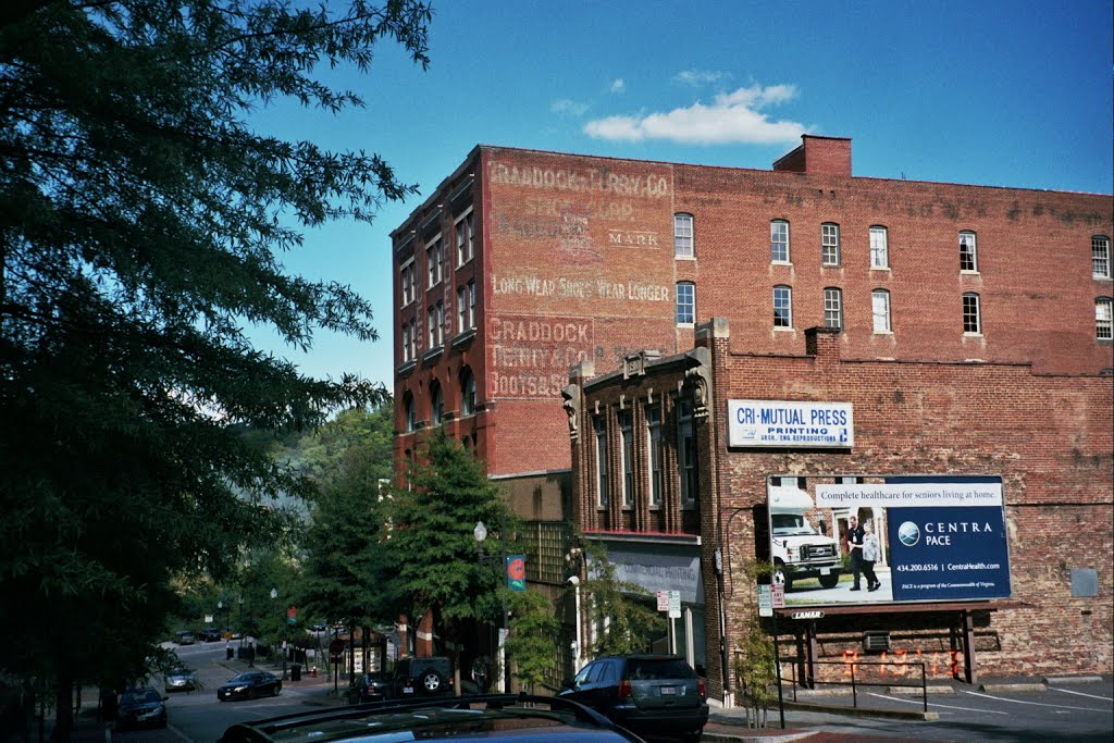 Another Craddock-Terry shoe plant? This 6-story structure at 9th & Jefferson Streets now houses Riverview Art Space. (Sept. 2013) by miklospogonyi